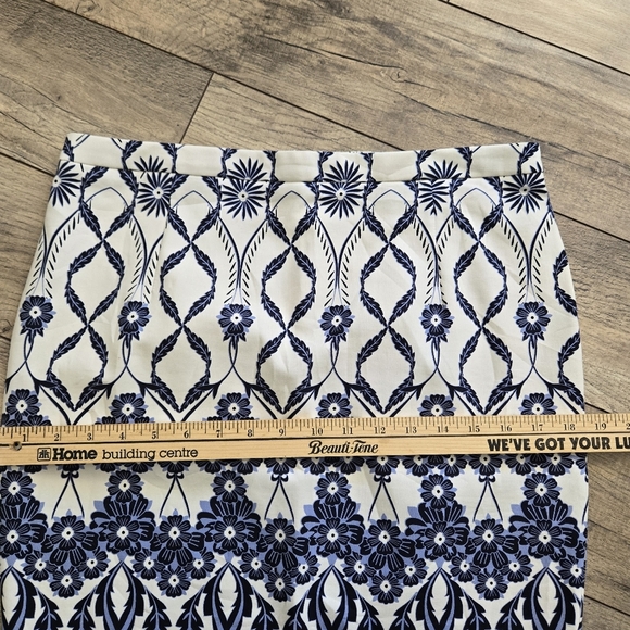 Lila Rose Womens Cotton/spandex Size 6 Floral Blue and White Skirt - Picture 8 of 15